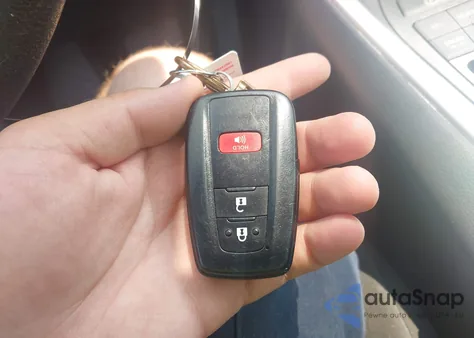 2021 Toyota Rav4 Xle из США, поврежденный, VIN 2T3P1RFV5MW157754